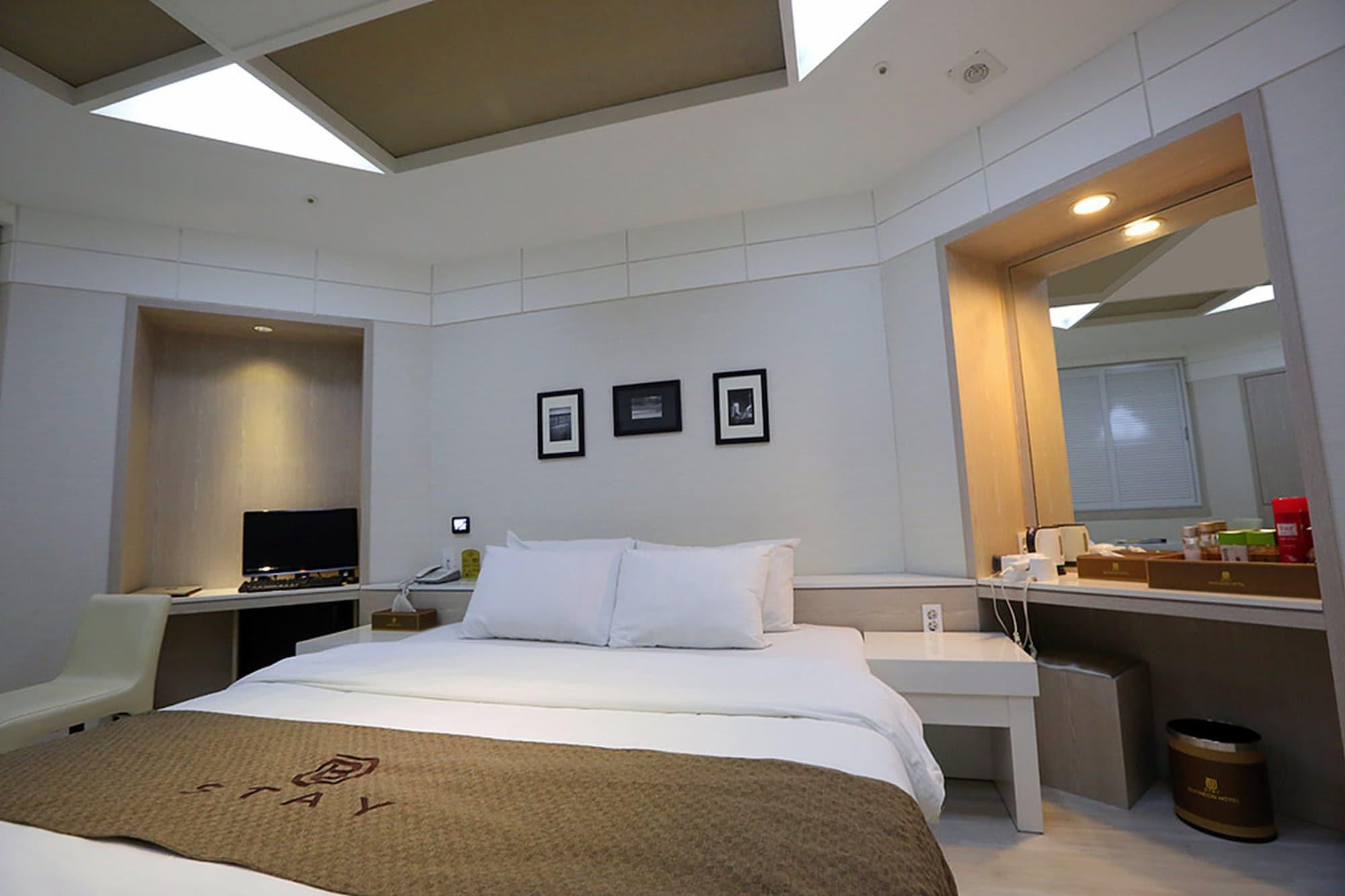 Bucheon Hotel Екстер'єр фото