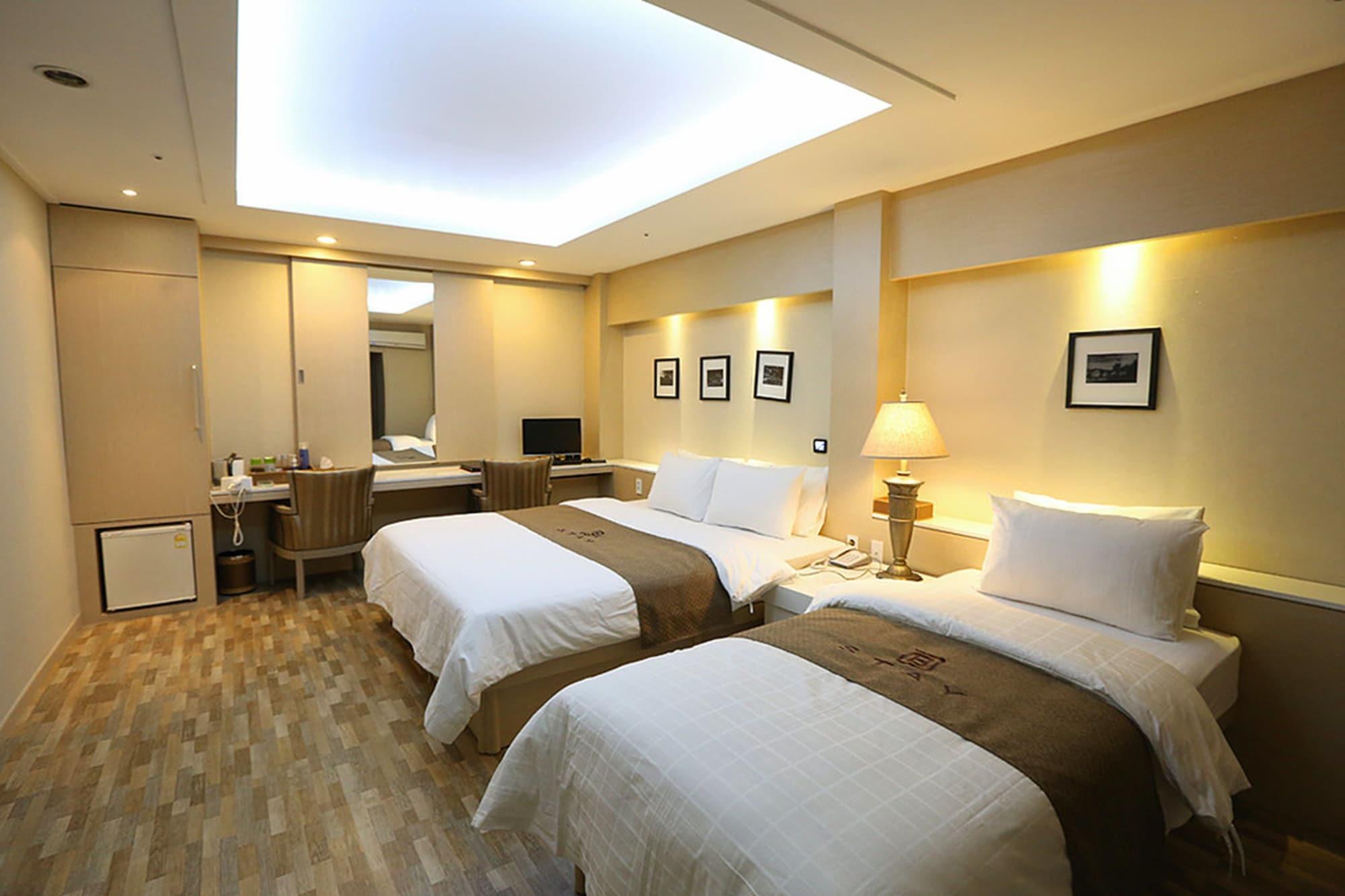 Bucheon Hotel Екстер'єр фото